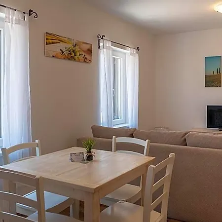 Stara Sola - Oleander Hotell